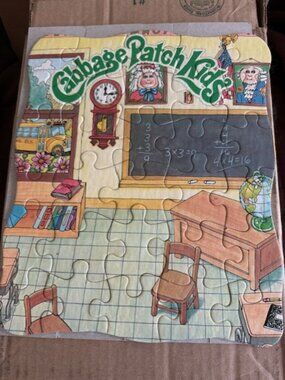 Vintage 1983 Cabbage Patch Kids Puzzleforms Colorforms Classroom 30 pieces